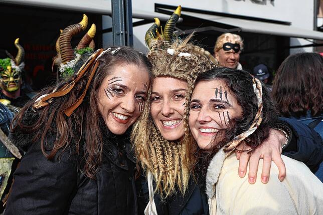 Bild 27: Konstanzer Straßenfasnacht 2025: So unvergesslich war der Schmotzige Dunschtig in Bildern!
