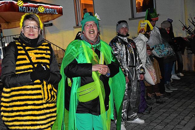 Bild 29: Bilderstory: Nachtzug und närrisches Treiben in Wiechs