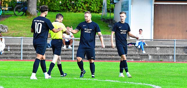 Bild 1: SG FC Wehr/Brennet deklassiert FC Erzingen mit 8:1 &ndash; und wir haben Bilder!