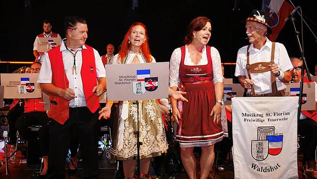 Bild 13: Waldshuter Chilbi 2025: Volles Haus beim 57. Wunschkonzert des Musikzugs St. Florian - das sind die schönsten Bilder