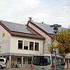 Nur ein Tropfen auf den heißen Stein? Selbst wenn die Stadt alle ihre Liegenschaften, so wie die Stadthalle, mit Fotovoltaik ausstatten ...