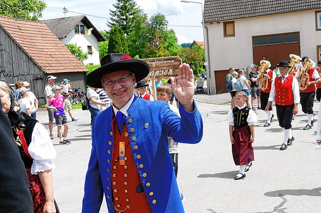 Bild 22: Jubiläumsumzug zum 175. Geburtstag der Musikkapelle Mundelfingen krönt vier stimmungsvolle Tage.