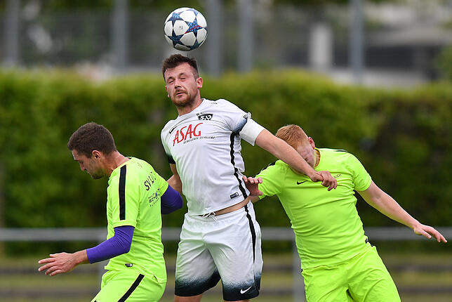 Bild 9: SV Weil II besiegt den SV Buch mit 4:0 &ndash; und wir haben die Bilder!