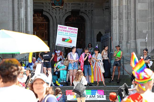 Bild 21: Ein bunter Protestzug zieht durch Konstanz und Kreuzlingen
