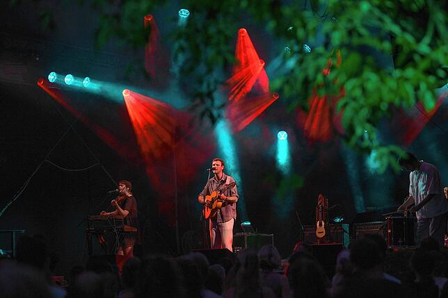 Auch der Singer-Songwriter Blanco White und der spanische Songwriter Gizmo Varillas traten beim Stimmen-Festival im Lörracher ...