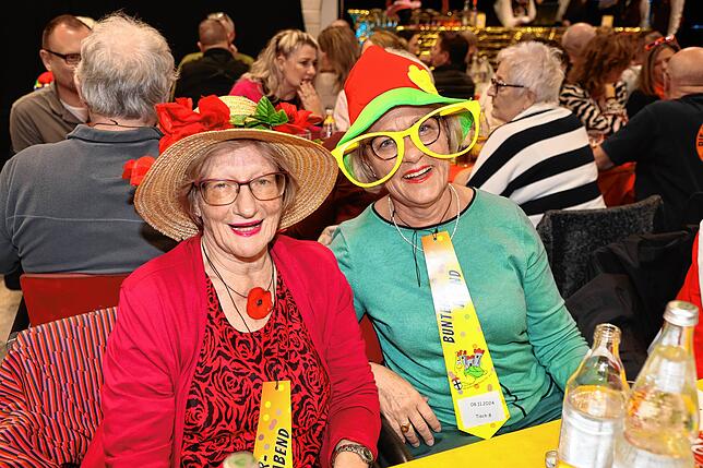 Bild 34: Früher Start in eine lange Fasnacht! Alle Bilder vom ersten Bunten Abend in Konstanz