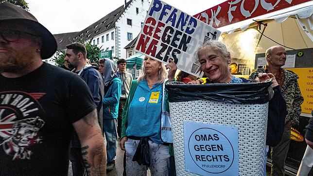 Bild 6: Tausende bejubeln die Fantastischen Vier