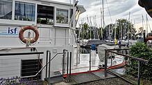 Das Forschungsschiff Kormoran im Langenargener Hafen: Klimaneutral umgerüstet wird es wohl erst mal nicht.