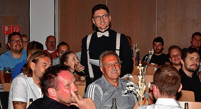 Bild 10: Schiedsrichter im Fußballbezirk Hochrhein feiern ihren 100. Geburtstag