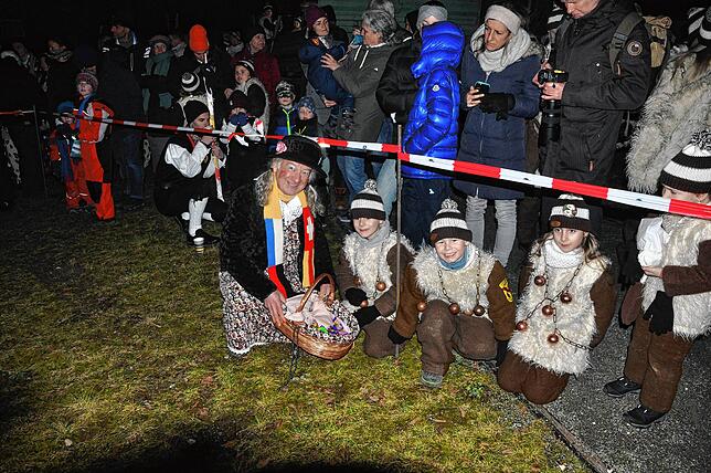 Bild 33: Alle Bilder des Hugeloh Narrenspiels