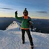 Geschafft: Ralf Zandona freut sich über den Aufstieg. Insgesamt hat er bei seiner Alpenüberquerung 60 000 Höhenmeter gemacht. Bild: Privat