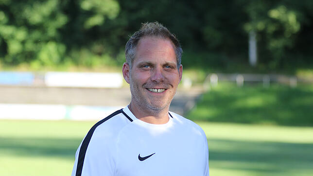 Allen Grund zur Freude hatte der Stockacher Trainer Daniel Wieser beim Pokalspiel gegen Radolfzell. Sein Team warf den favorisierten ...