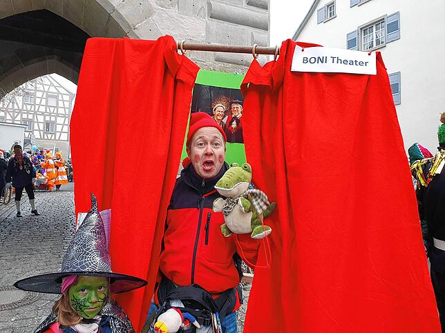 Bild 8: So viele Mäschgerle gab&lsquo;s beim Kindergartenumzug noch nie