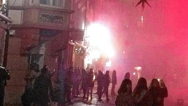 Kräftig geböllert wurde noch an Silvester 2018 in der Waldshuter Innenstadt (Archivbild). Seit 2020 ist das nicht mehr erlaubt.