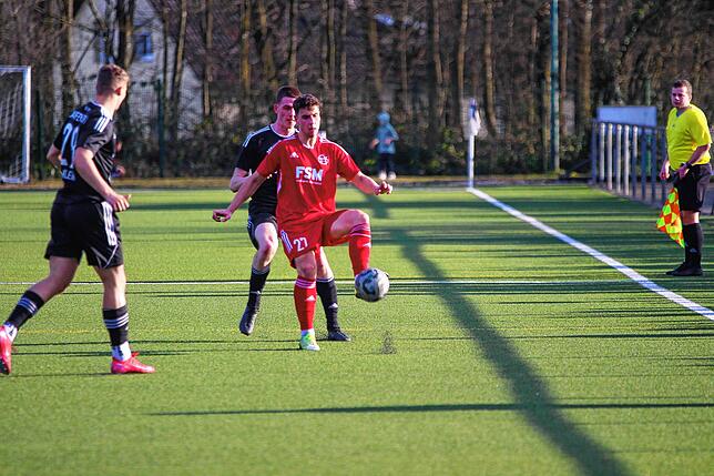 Bild 9: SV 08 Laufenburg besiegt den FSV Rot-Weiß Stegen mit 2:0 – und wir haben Fotos!