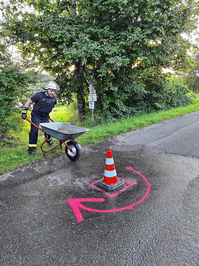 Ruhig und doch schnell muss es beim Schubkarrenlauf zugehen.