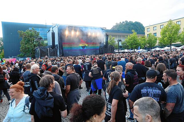 Bild 24: Saltatio Mortis heizten dem Publikum ein – hier gibt‘s die besten Fotos vom Hohentwielfestival
