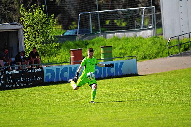 Bild 9: FC Hochrhein gewinnt Derby gegen SC Niederhof/Binzgen mit 3:1 – und wir haben Bilder!