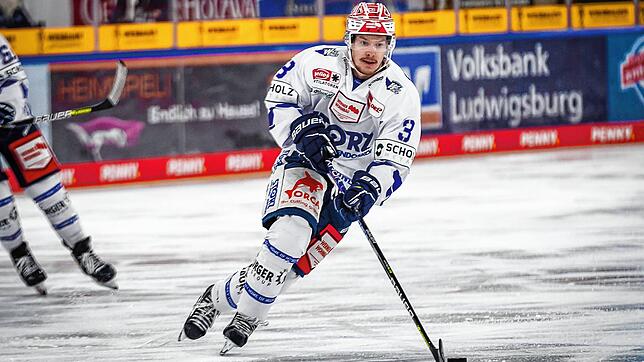 Für Niclas Burström und die Schwenninger Wild Wings gab es beim Derby gegen die Bietigheim Steelers am Sonntagabend nichts zu holen.