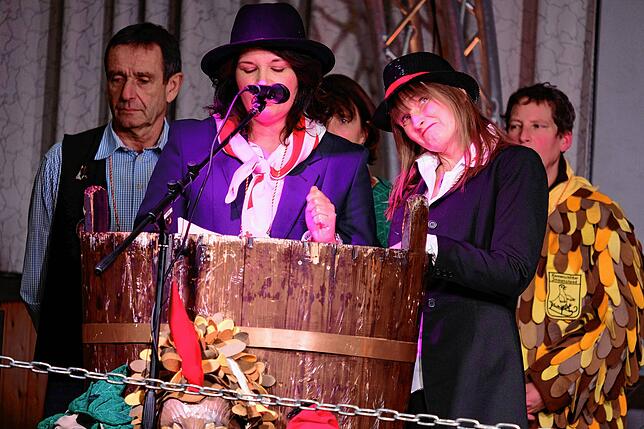 Bild 18: Bilder vom Ehrenabend der Narrengesellschaft Hennenschlitter