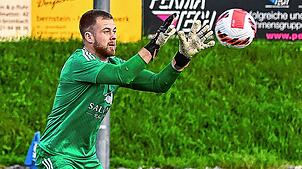 Hält den Punkt fest: Torwart Simon Krause vom FC Hochrhein – hier ein Archivbild – entschärfte kurz vor Schluss einen Fallrückzieher von ...