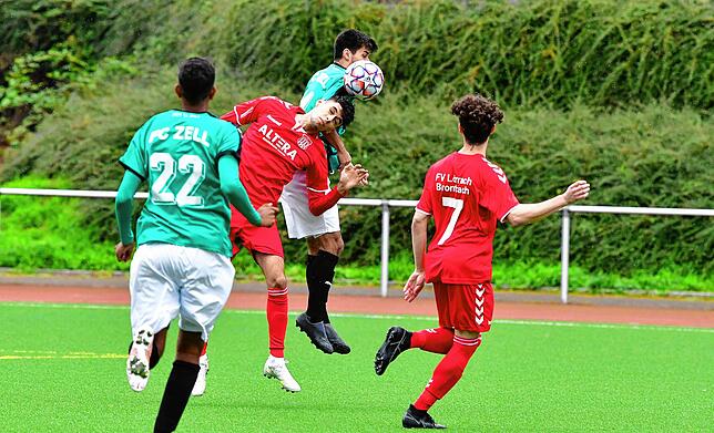 Bild 31: U23 des FV Lörrach-Brombach feiert ausgerechnet beim FC Zell den ersten Sieg &ndash; und wir haben Bilder!