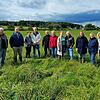 Einige Bürger von Oberdorf sind entsetzt: Vor ihren Häusern könnte eine Freiflächen-Photovoltaikanlage entstehen. Von links: Willi ...