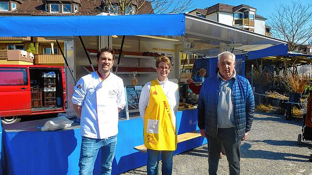 Die bisherige Betreiberin des Bäckerei-Marktstandes auf dem Donaueschinger Wochenmarkt, Petra Höhn, ist glücklich, in den beiden ...