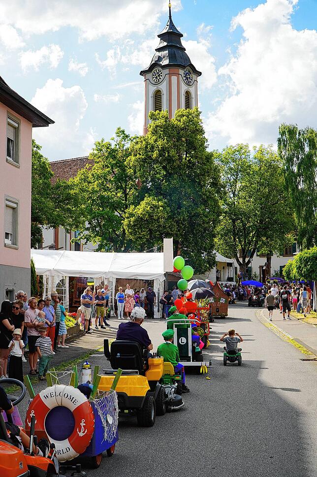 Bild 30: Das Dorffest in Tengen-Watterdingen ist eröffnet