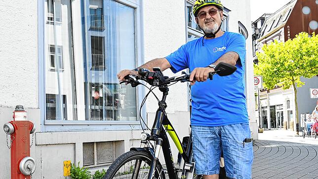 Hanspeter Bürgel, Sprecher des ADFC im Landkreis Konstanz, kennt die Probleme der E-Bike Nutzung. Er rät Neueinsteigern die Absolvierung ...