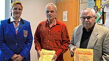 40 Jahre im Musikverein und jetzt Ehrenmitglied. Kurt Bernd Abrell (Mitte) und Horst Dieter Schippel erhalten für ihre Treue zum Verein ...