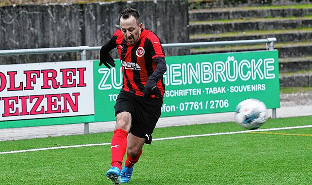 Bild 3: FC 08 Bad Säckingen ist enttäuscht nach dem 2:2 gegen den SC Lauchringen &ndash; wir haben die Bilder!