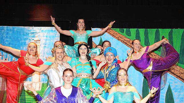 Die Wolfsmädels bezauberten mit ihrem Auftritt „Auf den Spuren Aladins“.