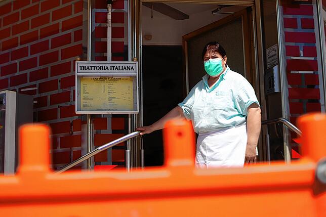 Anna-Maria Fracassi führt seit 26 Jahren ein Restaurant an der Fürstenbergstraße. Erst kam Corona, dann die Baustelle. Und doch sagt ...