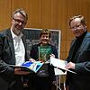 Waldshut-Tiengens Oberbürgermeister, Martin Gruner (von links), Christa Bader vom Vorstand der Volksbank Hochrhein (Sponsor) und Thomas ...