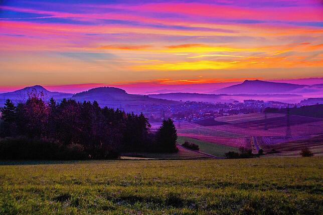 Wichtig ist es Helmut Groß, die Stimmung vor Ort einzufangen, sagt er. Dieses Bild eines Sonnenuntergangs entstand am 30. Oktober 2021.