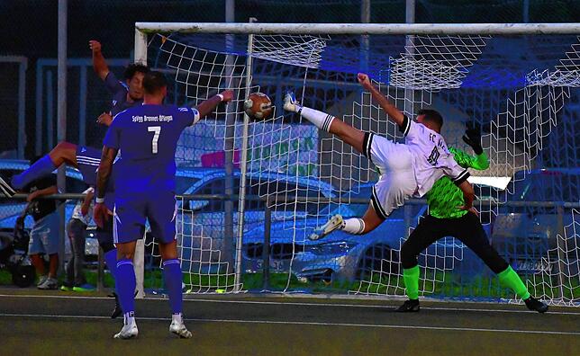 Bild 13: FC Wehr siegt 5:1 im historischen Pokalduell bei der SpVgg Brennet-Öflingen – und wir haben Fotos!