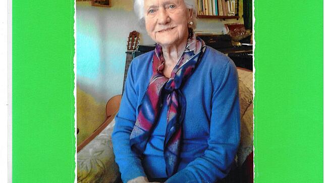 Die 100-jährige Rosa Strittmatter hielt sich mit Lesen geistig fit.