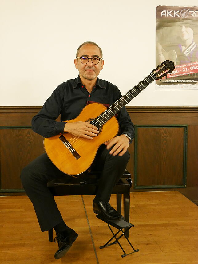 Der Gitarrist Pablo Márquez trat am Samstag im Bürgersaal des Alten Schlosses von Wehr auf.