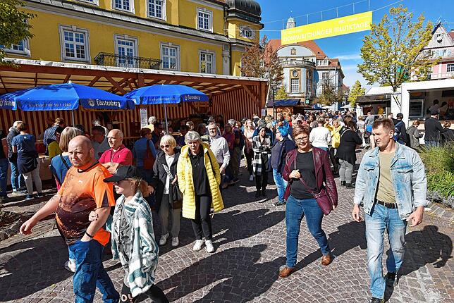 Bild 9: Tolle Donaueschinger Herbstfeststimmung...