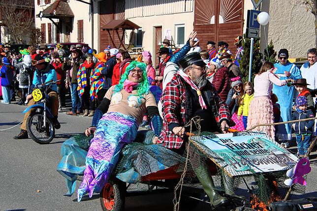 Bild 14: So bunt geht es beim Rosenmontagsumzug 2025 zu