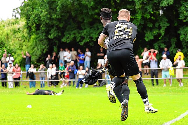 Bild 29: Die Südsterne feiern! Unsere große Bildergalerie vom Relegationsspiel zwischen Singen und Laufenburg
