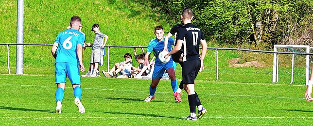 Bild 31: SV Buch besiegt die SG FC Wehr/Brennet mit 1:0 – und wir haben Fotos!