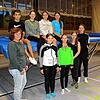 Alexandra Müller (links) freut sich mit ihrer Gruppe über das neue Trampolin. Es konnte dank eines Zuschusses aus dem Vereinswettbewerb ...