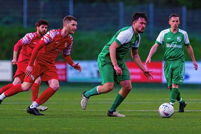 Bild 23: FC Bergalingen II gewinnt Kellerduell gegen Schlusslicht SV Waldhaus II mit 3:2 – wir haben Fotos!