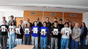 Schülerinnen und Schüler von sieben Schulen aus dem Landkreis Konstanz haben am Ehrenamtstag im vergangenen Dezember 7710,50 Euro ...