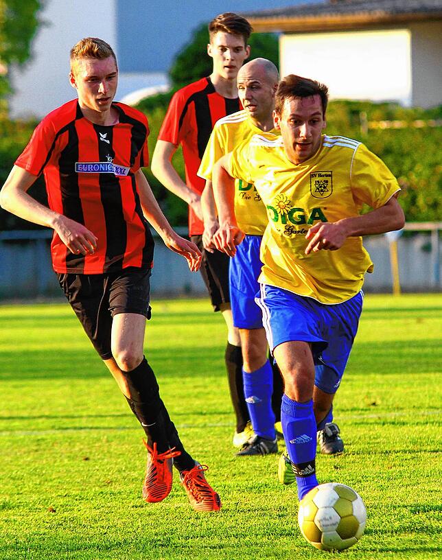 Bild 21: Schnappschüsse aus der Bezirksliga-Saison 2013/2014