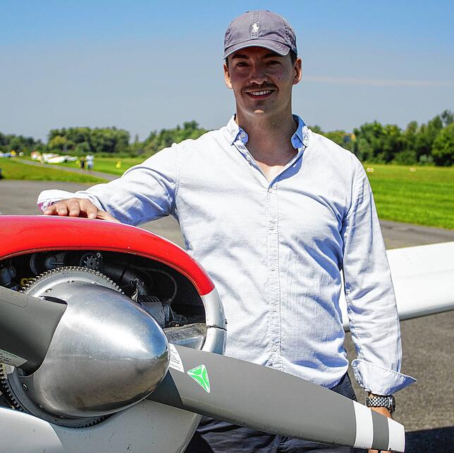 Steffen Beigang ist Flugschüler, im April absolvierte er seinen ersten Soloflug.
