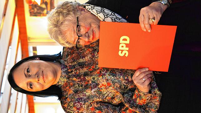 Olga Borowsky ist 1975 in die SPD eingetreten. Seitdem hat sie sich mit Leidenschaft und Engagement für den sozialen Gedanken ...
