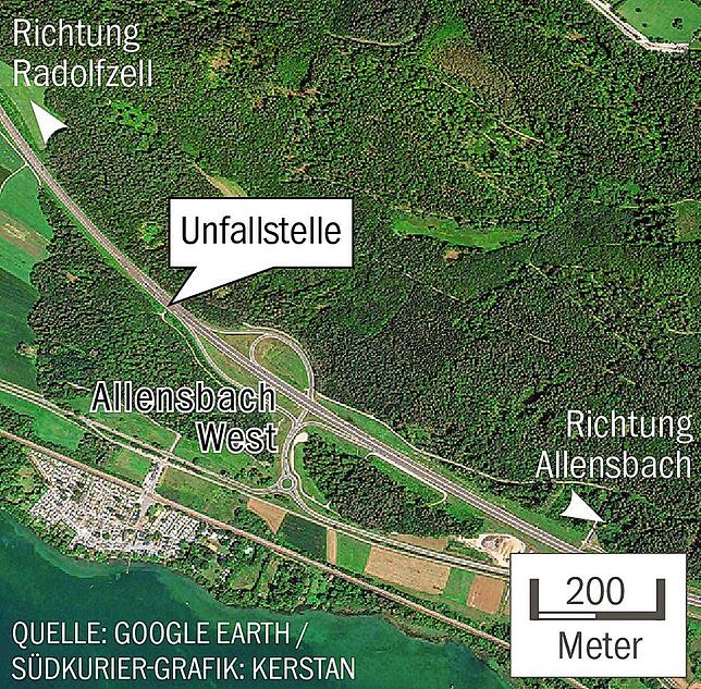 Bild 1: Porsche-Fahrerin verliert auf dem Weg nach Konstanz Möbel